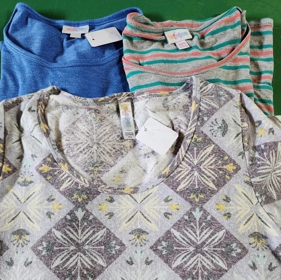 Lot of 3 Lularoe XXS TEES - Picture 5 of 7